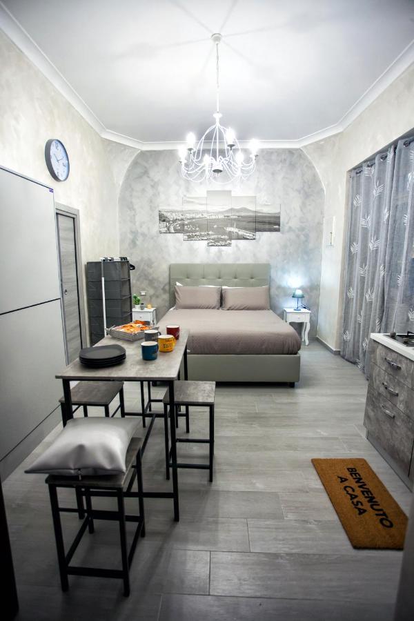La Casetta Di Lulu Napoli Bagian luar foto